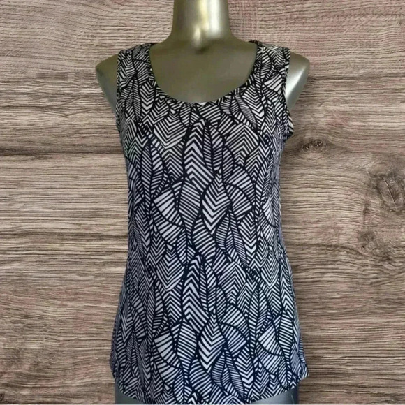 FREE 💟Women’s Printed Tank Top - Picture 7 of 15